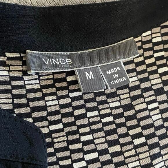 Vince 100% Silk V-Neck Dress Roll Tab Sleeves women’s Size Medium Career office - Picture 11 of 11